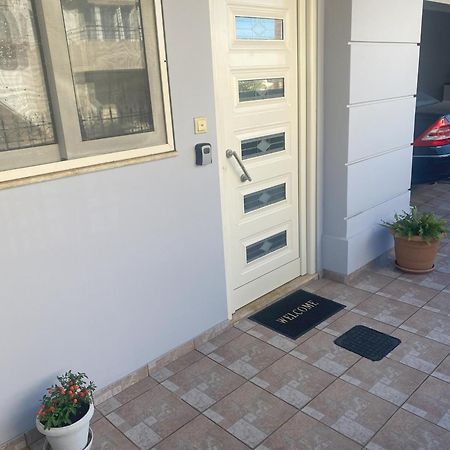 New Unique Apartment In Heraklion Luaran gambar