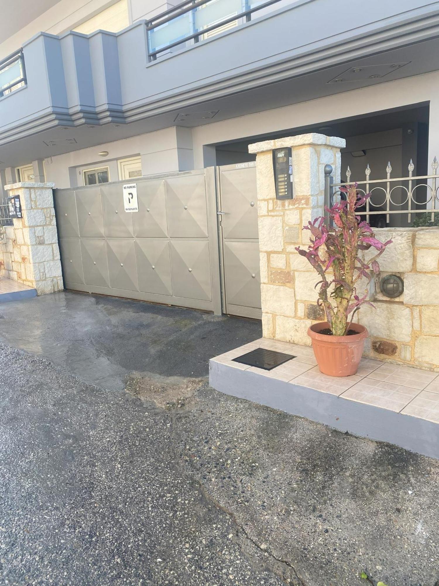 New Unique Apartment In Heraklion Luaran gambar